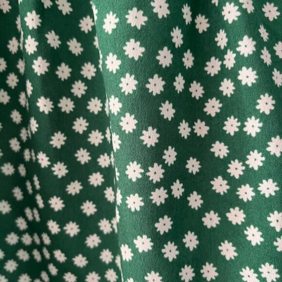 Pretty Floral Flared Top - Picture 3 of 7